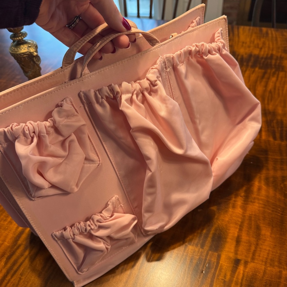 ToteSavvy Bag organizer in rare retired blush pink! Paid $75
